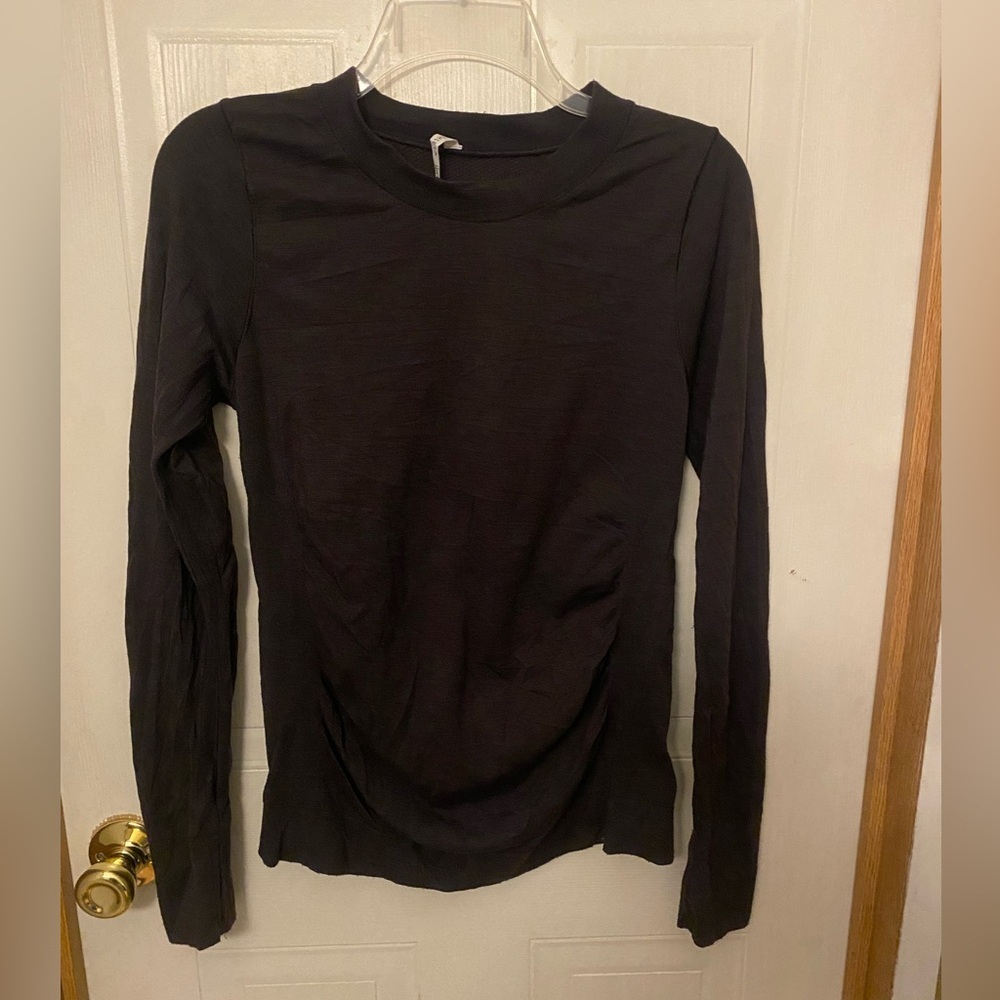 Athleta Grey Long Sleeve Crewneck Base Layer Top
